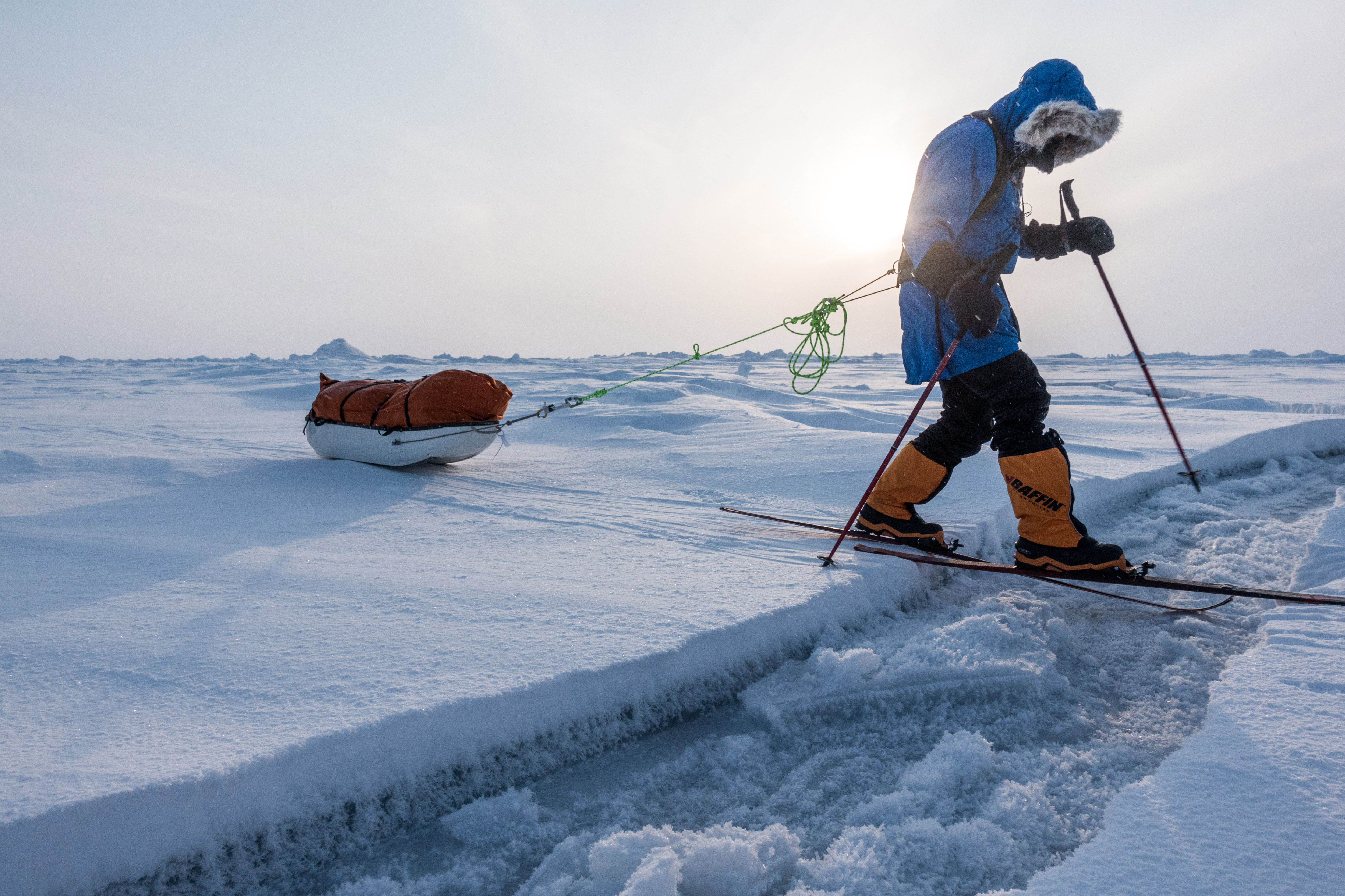 Polar Expeditions crossing frozen cracks on the Arctic Ocean