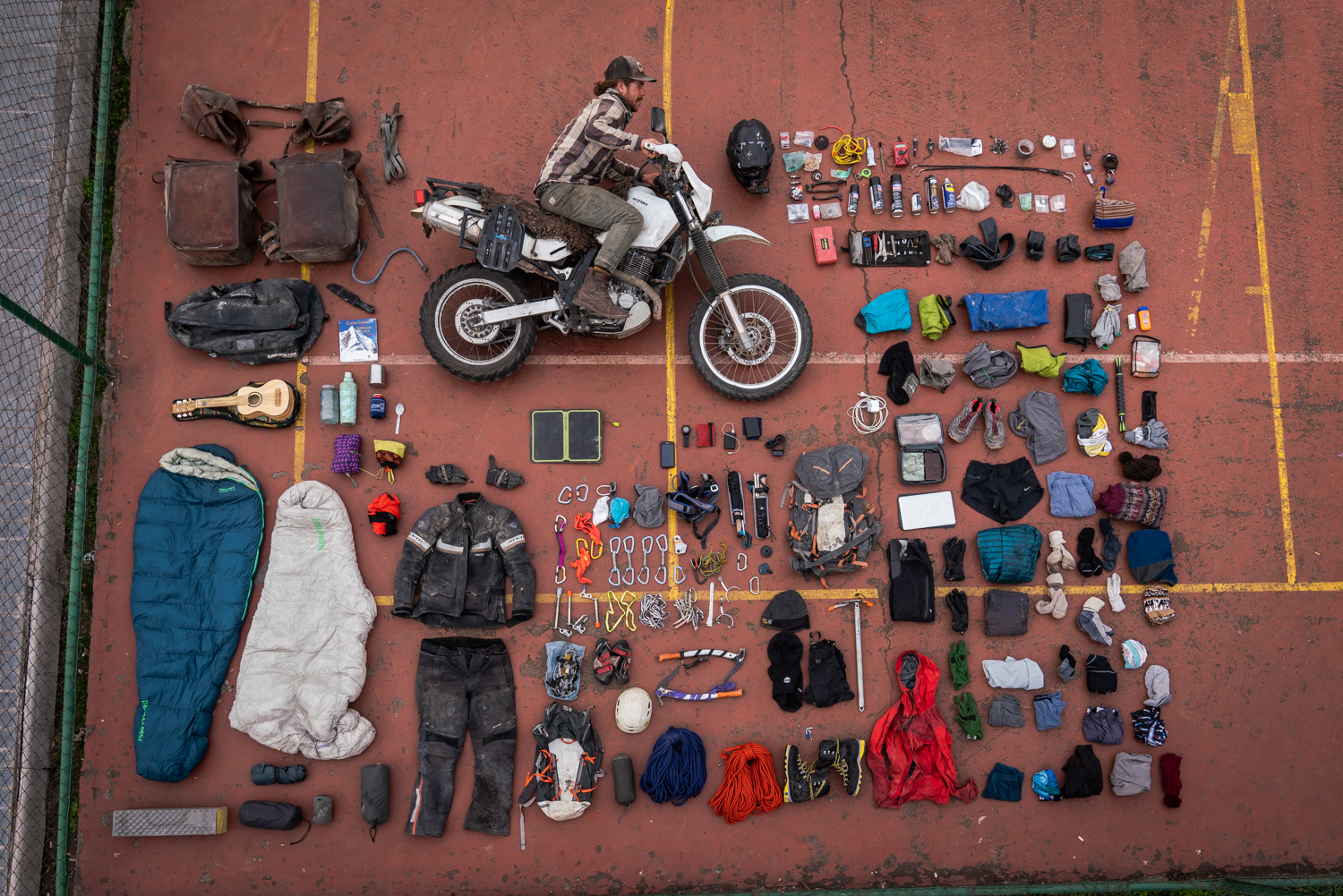 Gear list for ultralight mountaineering expeditions